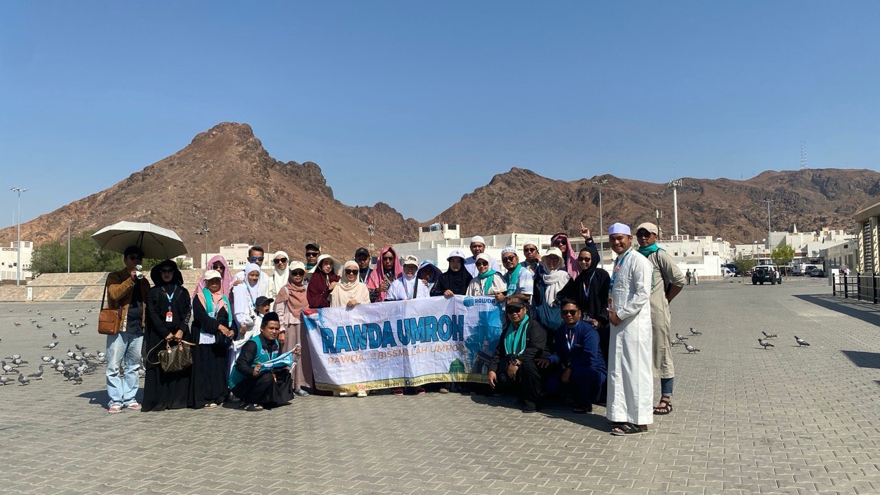 IMG 6713 Large Umroh Liburan